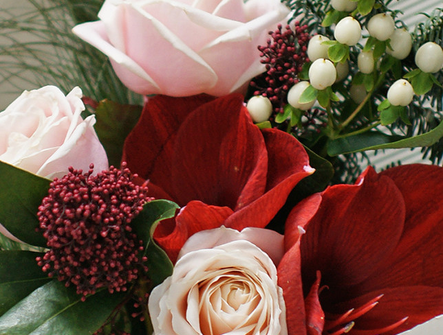 Bouquet with amaryllis and roses ''Winter Compliment'' photo